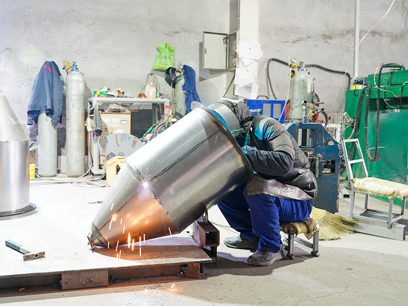 منطقة إنتاج وفحص روبوت الرش