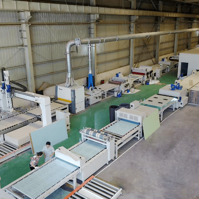 خط طلاء للأشعة فوق البنفسجية